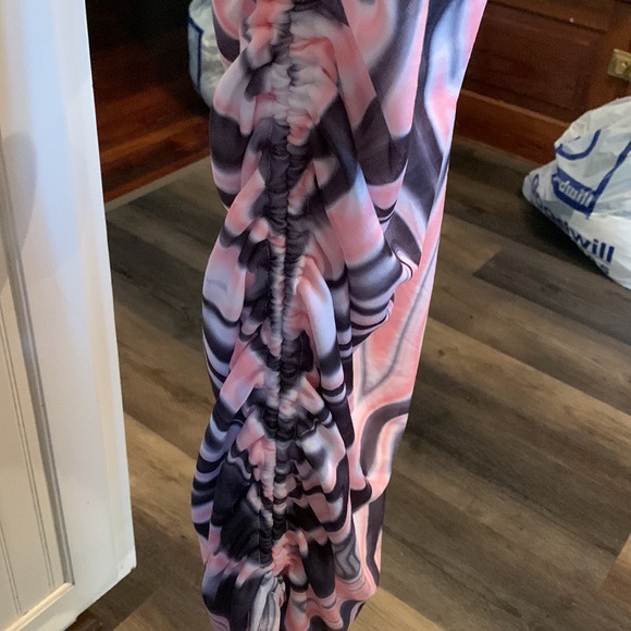 Cider side ruched pull swirl‎ pattern dress. NWT - Picture 3 of 4